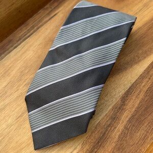 AUTHENTIC GUCCI SILK TIE Gray Lavender Striped Made in Italy